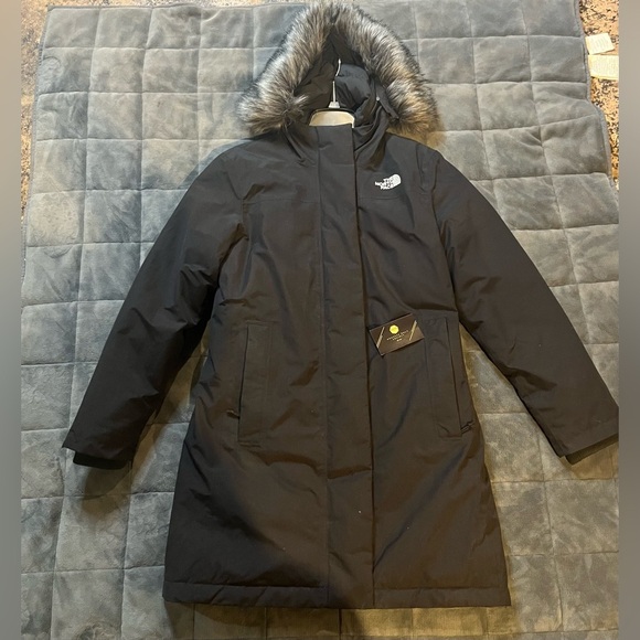 🥶The North Face Women's Black 550 Parka with Fur Hood - Picture 2 of 7